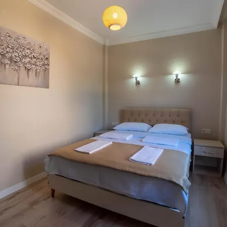 Lägenhetshotell Rega 4*