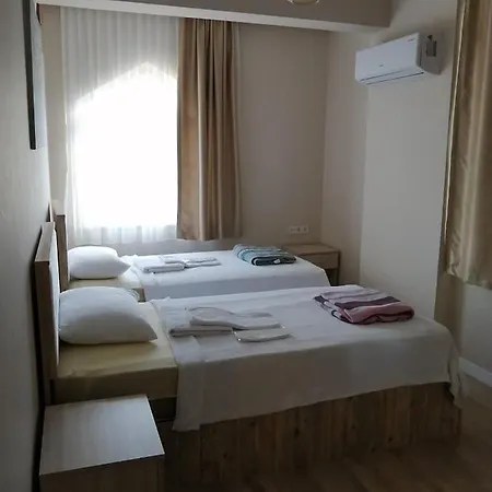 Lägenhetshotell Rega 4*