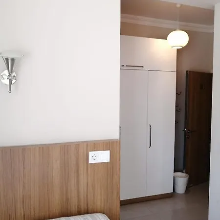 Lägenhetshotell Rega 4*