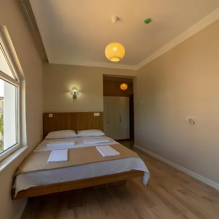 Rega Aparthotel *