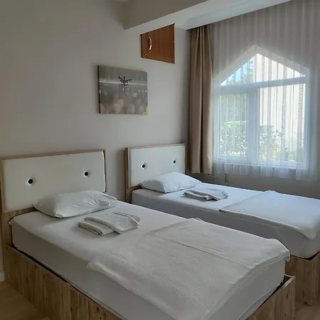 Aparthotel Rega *